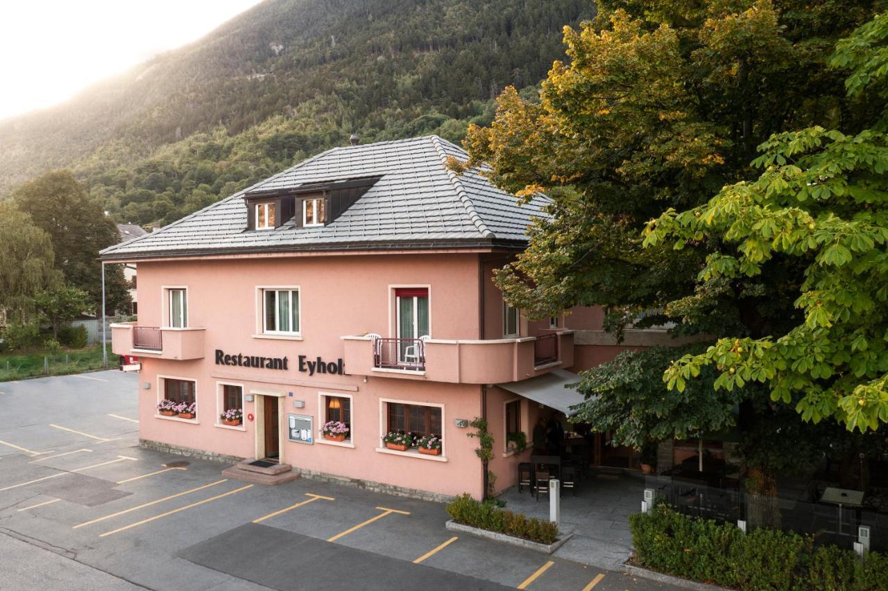 Hotel-Restaurant Eyholz Visp Bagian luar foto
