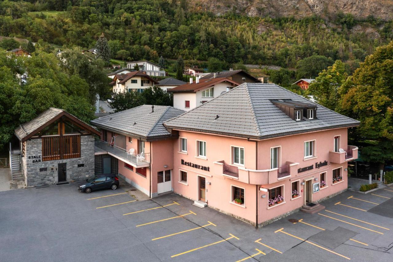 Hotel-Restaurant Eyholz Visp Bagian luar foto