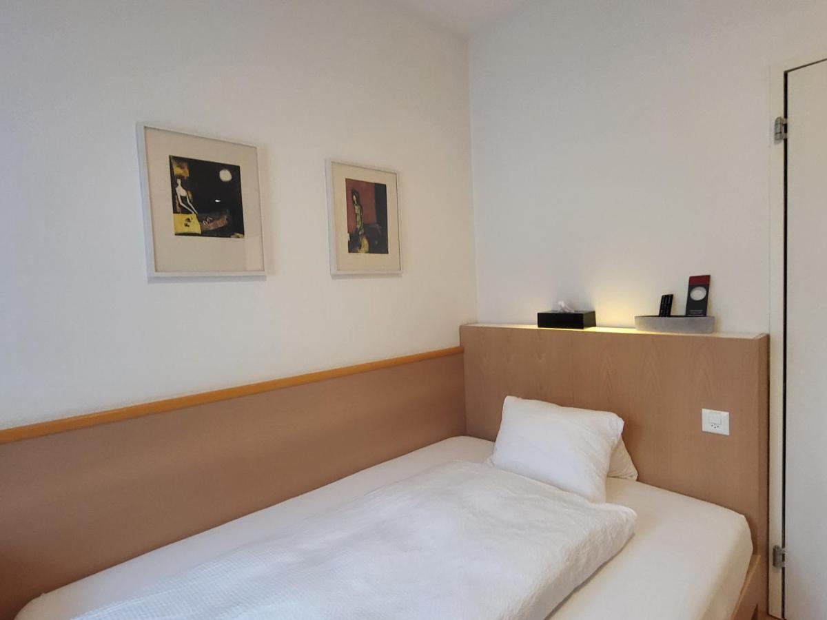 Hotel-Restaurant Eyholz Visp Ruang foto
