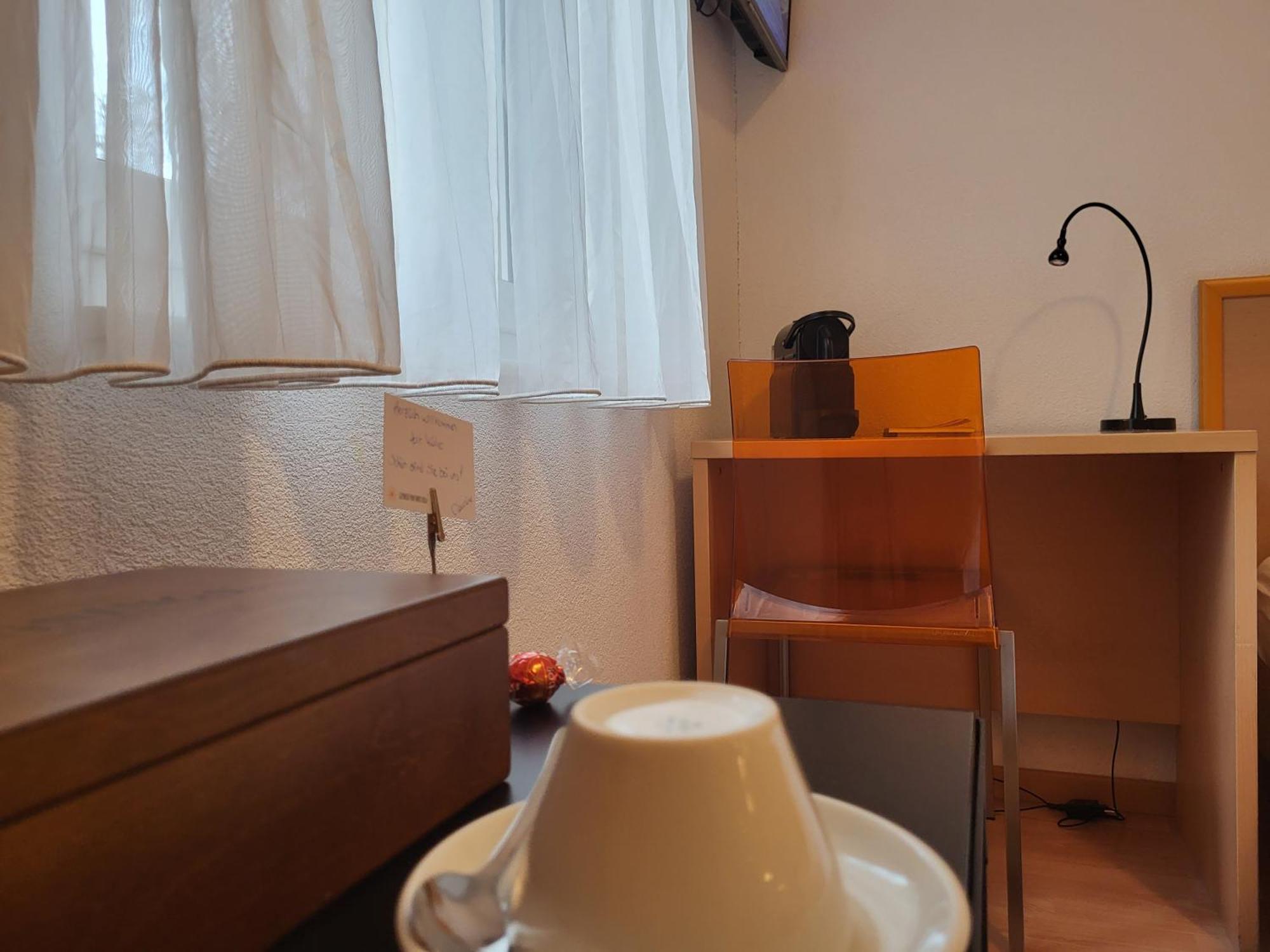 Hotel-Restaurant Eyholz Visp Ruang foto